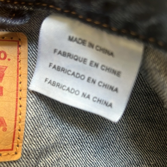 Levi’s women’s navy denim jeans jacketed in excellentnt condition newer sz small - Picture 7 of 8